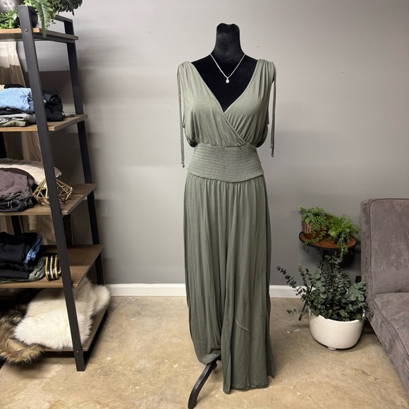 Lascana open back jumpsuit maxi womens 12 viscose neutral classic flowy summer - Picture 1 of 8
